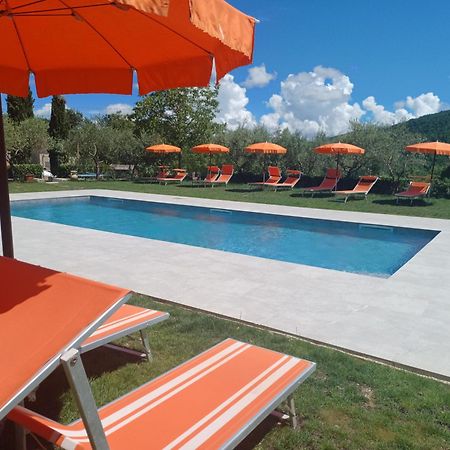 קסטלנובו די ואל די צ'צ'ינה Agriturismo Santa Caterina מראה חיצוני תמונה