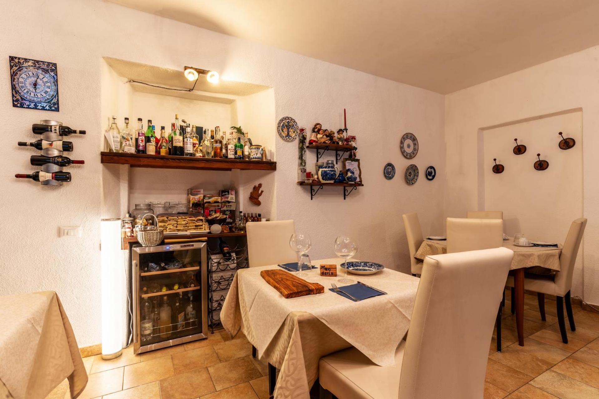 קסטלנובו די ואל די צ'צ'ינה Agriturismo Santa Caterina מראה חיצוני תמונה