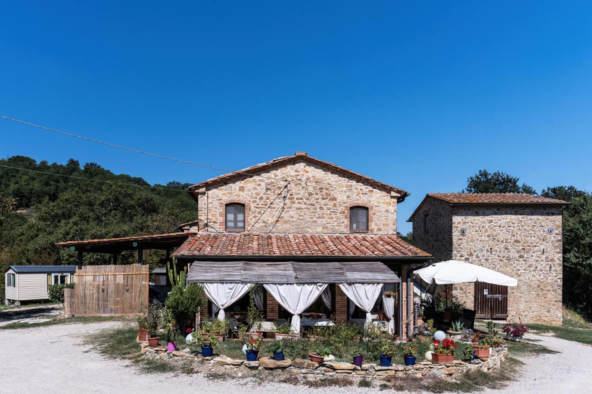 קסטלנובו די ואל די צ'צ'ינה Agriturismo Santa Caterina מראה חיצוני תמונה