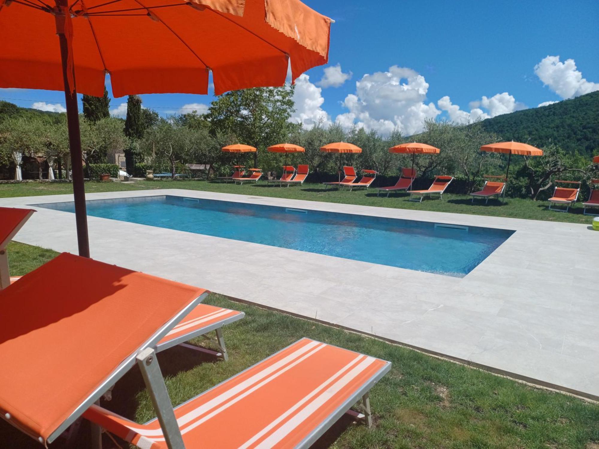 קסטלנובו די ואל די צ'צ'ינה Agriturismo Santa Caterina מראה חיצוני תמונה