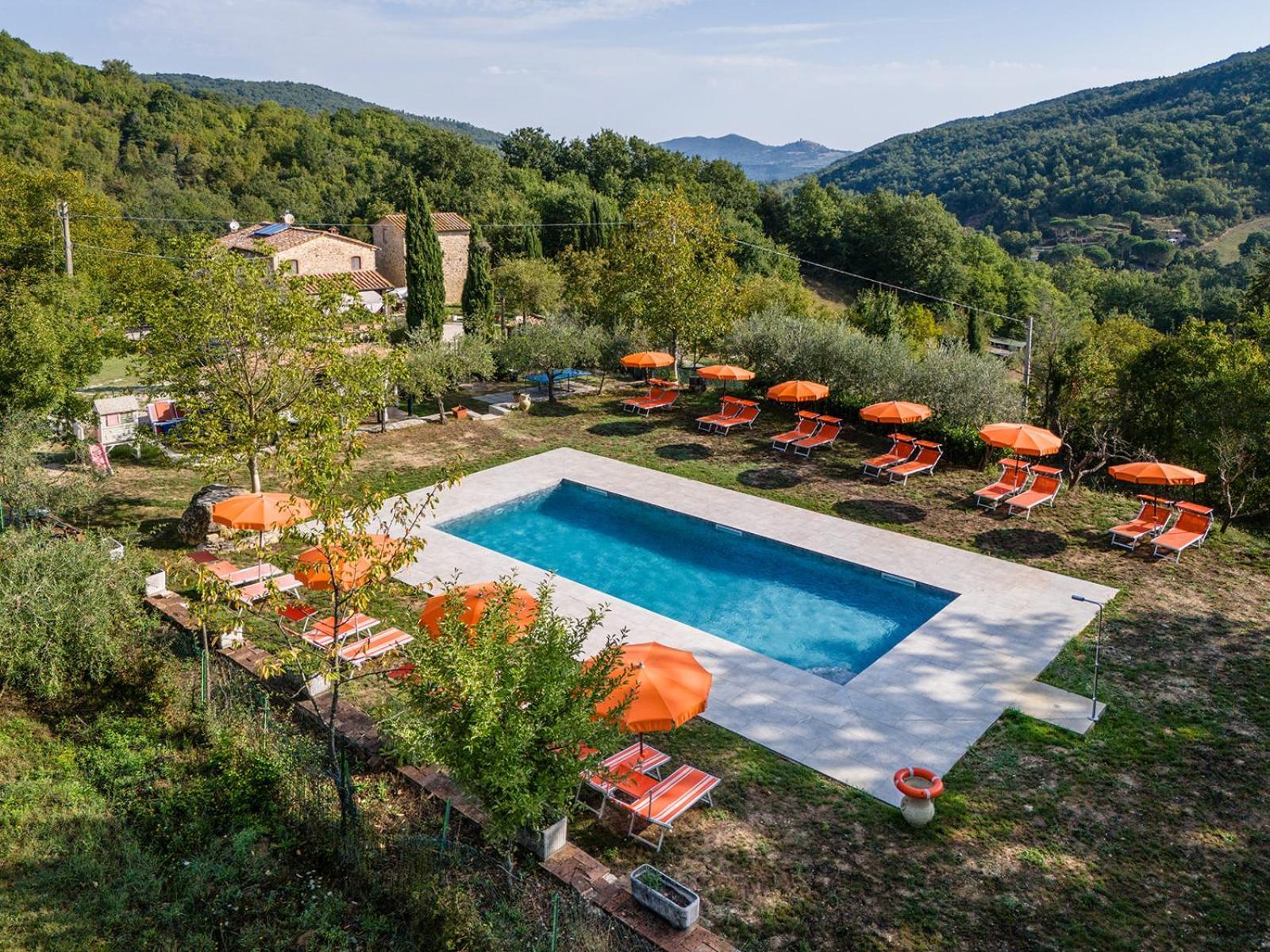 קסטלנובו די ואל די צ'צ'ינה Agriturismo Santa Caterina מראה חיצוני תמונה