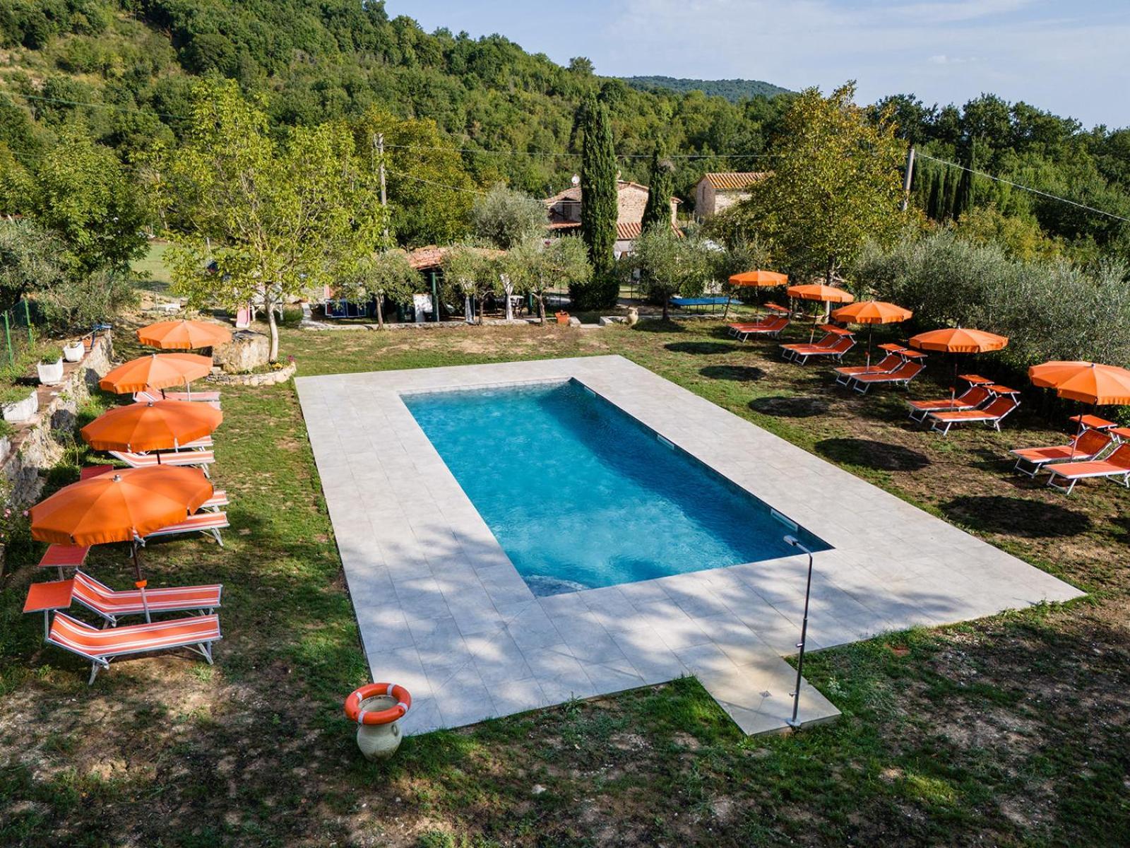 קסטלנובו די ואל די צ'צ'ינה Agriturismo Santa Caterina מראה חיצוני תמונה