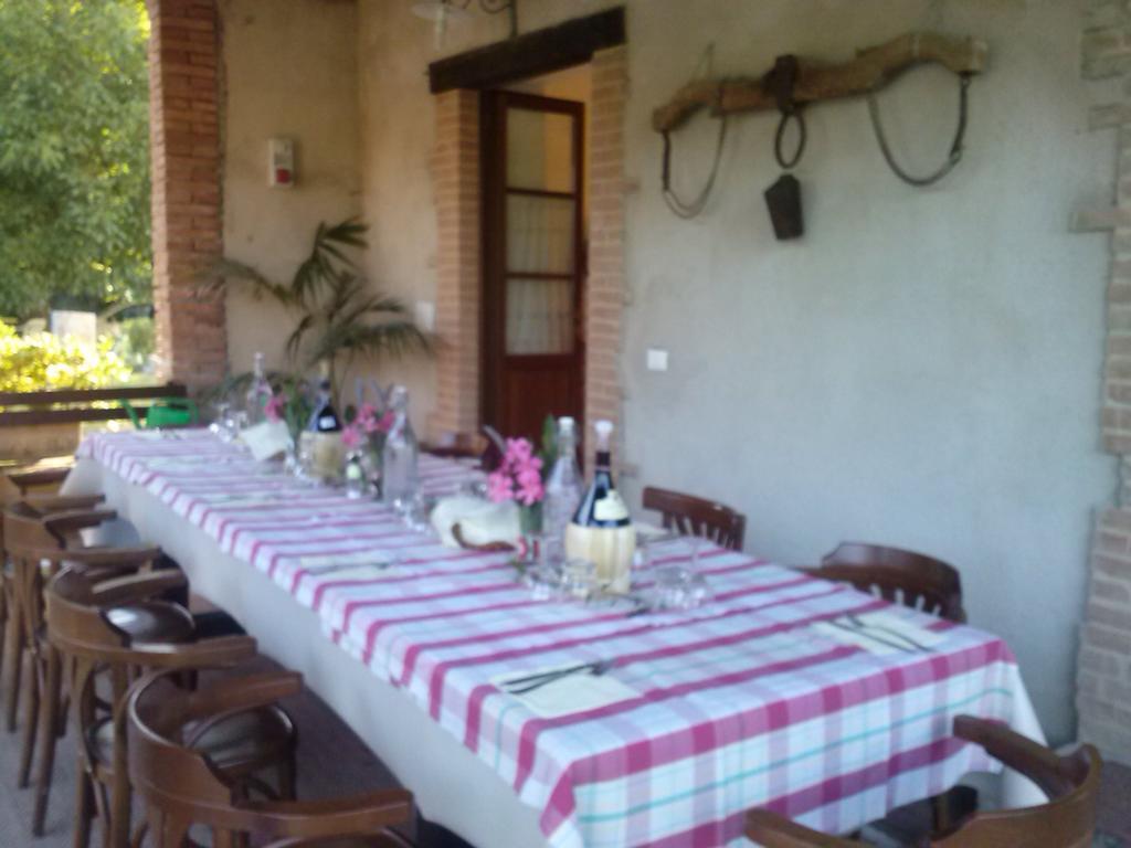 קסטלנובו די ואל די צ'צ'ינה Agriturismo Santa Caterina מראה חיצוני תמונה