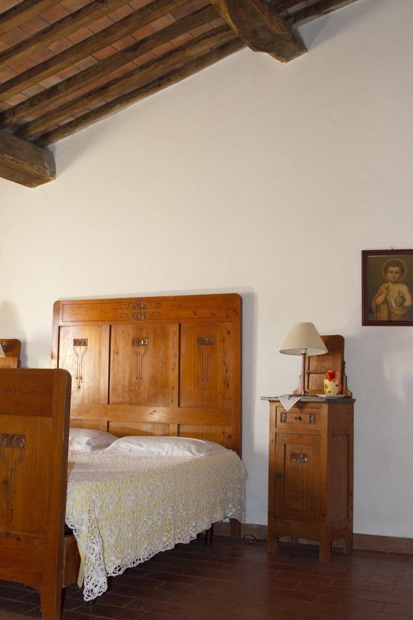 קסטלנובו די ואל די צ'צ'ינה Agriturismo Santa Caterina חדר תמונה