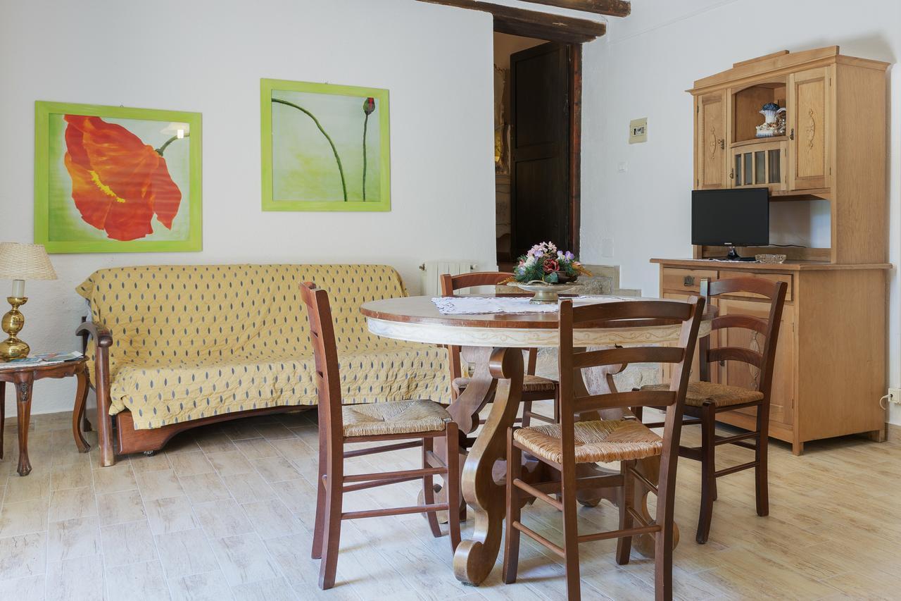 קסטלנובו די ואל די צ'צ'ינה Agriturismo Santa Caterina מראה חיצוני תמונה